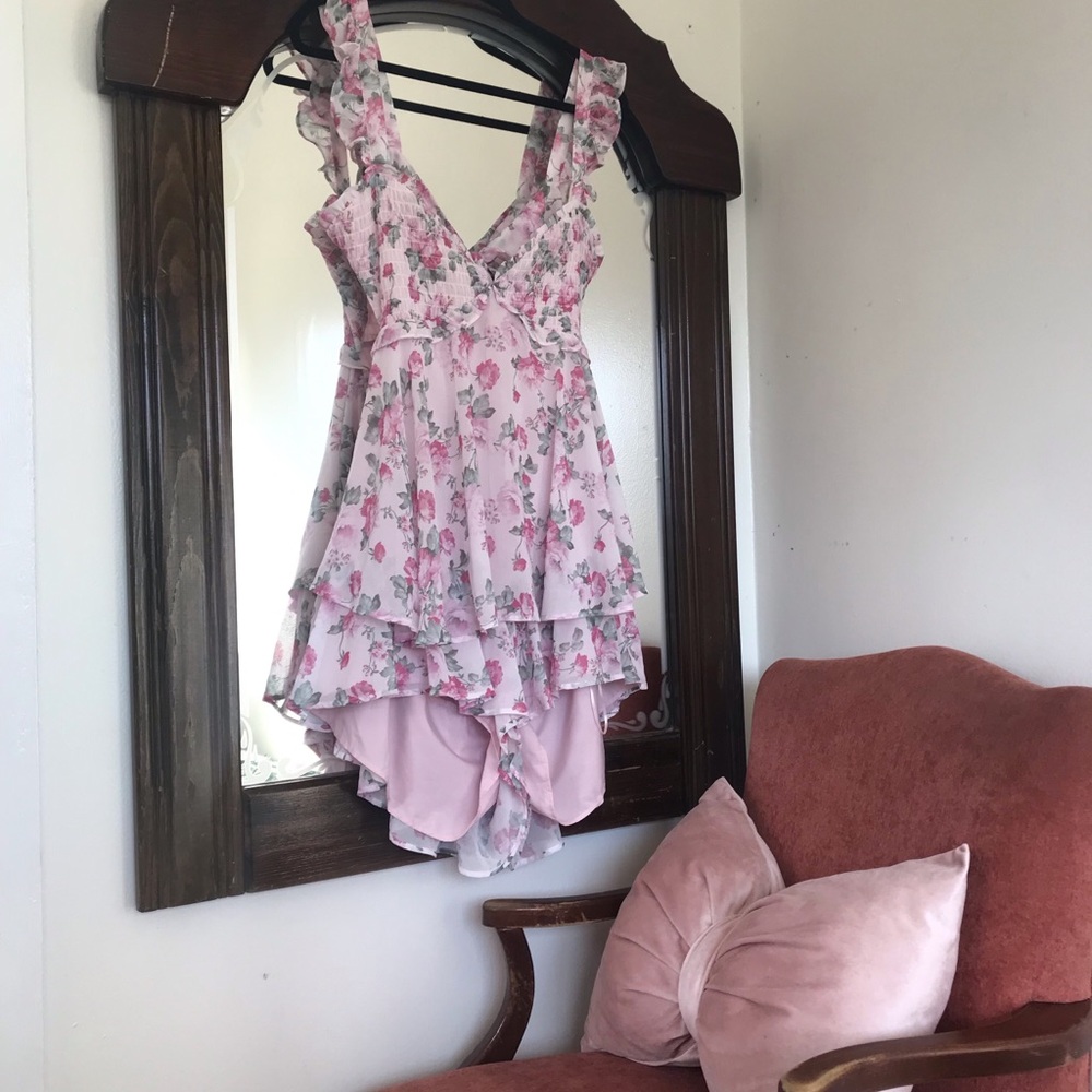 🎀 Altar'd State Pink Floral Rose Print Ruffle Romper